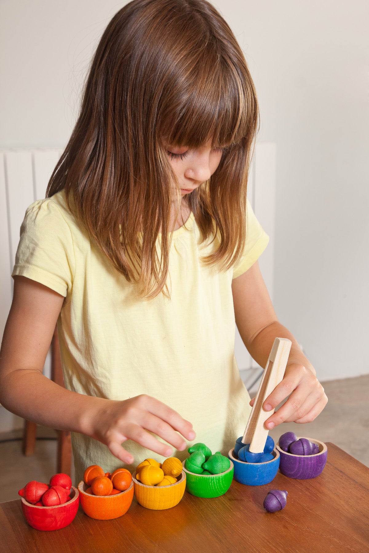 15-107 BOWLS & ACORNS