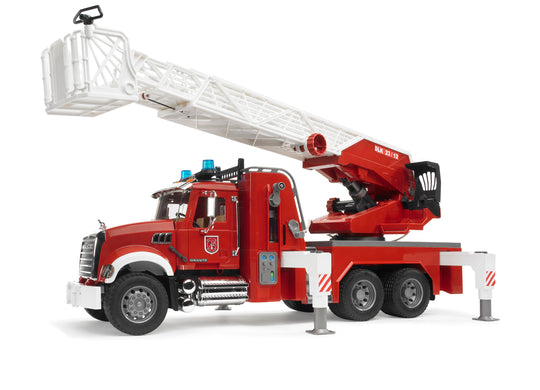 02821 MACK Granite Fire Engine w/ Water Pump and Light & Sound