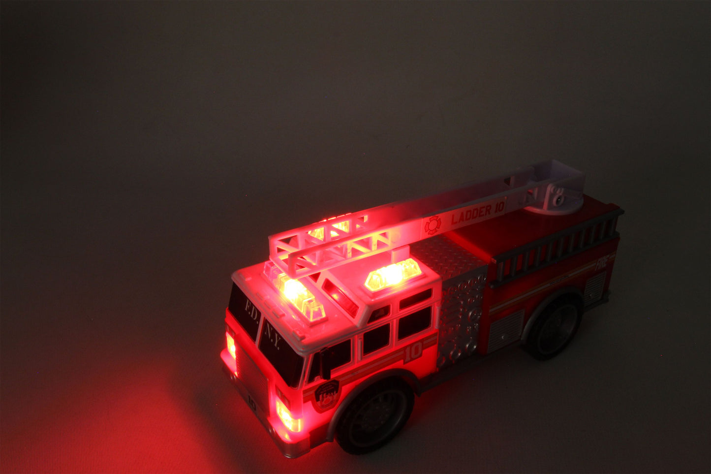 FDNY FIRE TRUCK W/LIGHTS & SOUND