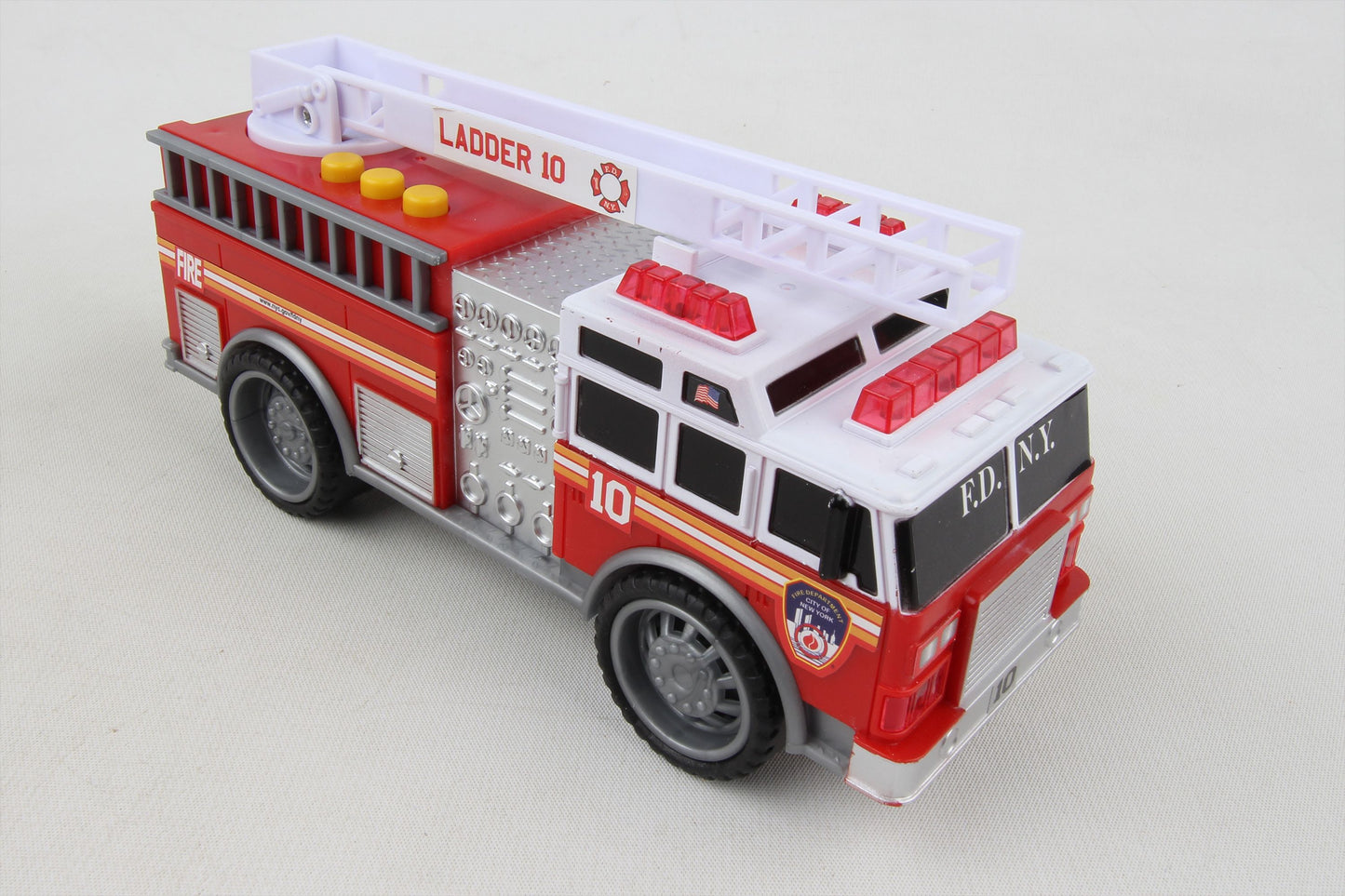 FDNY FIRE TRUCK W/LIGHTS & SOUND