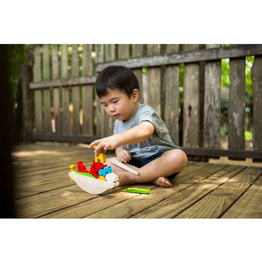 5136 Balancing Boat