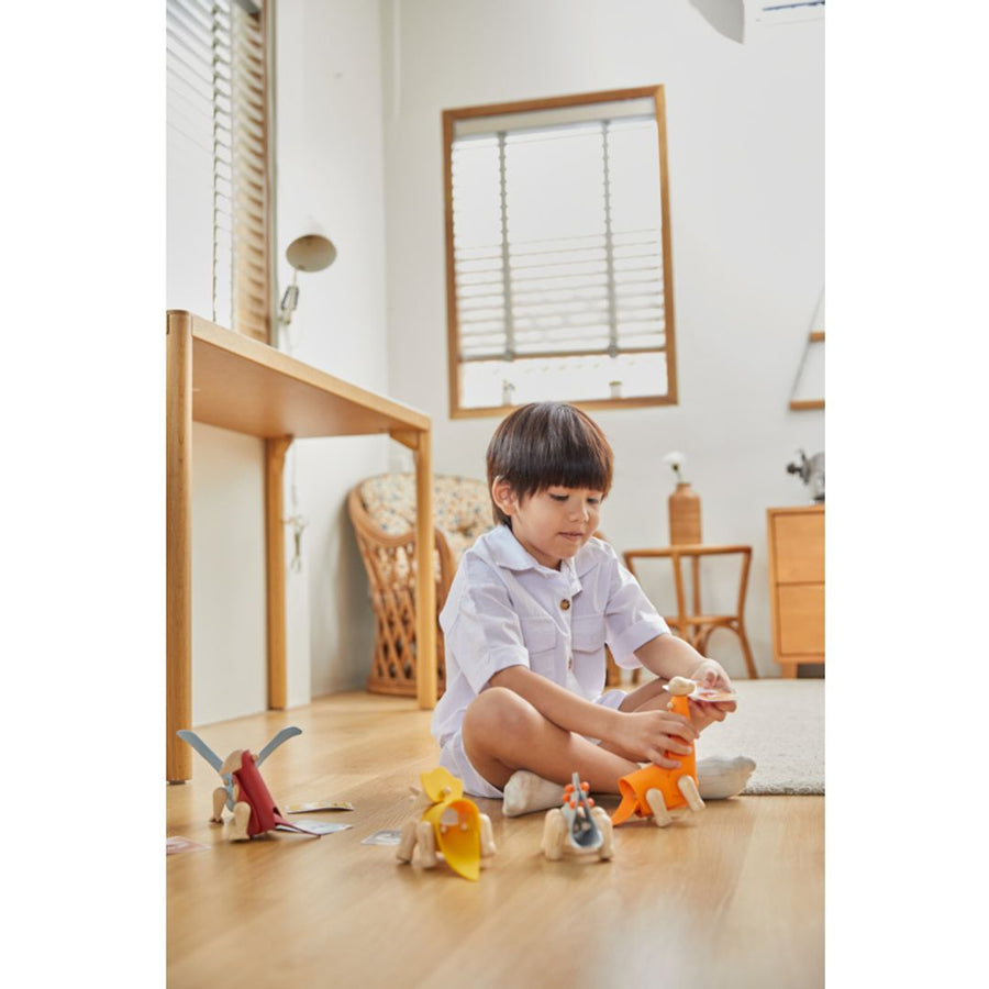 5482 DIY Triceratops