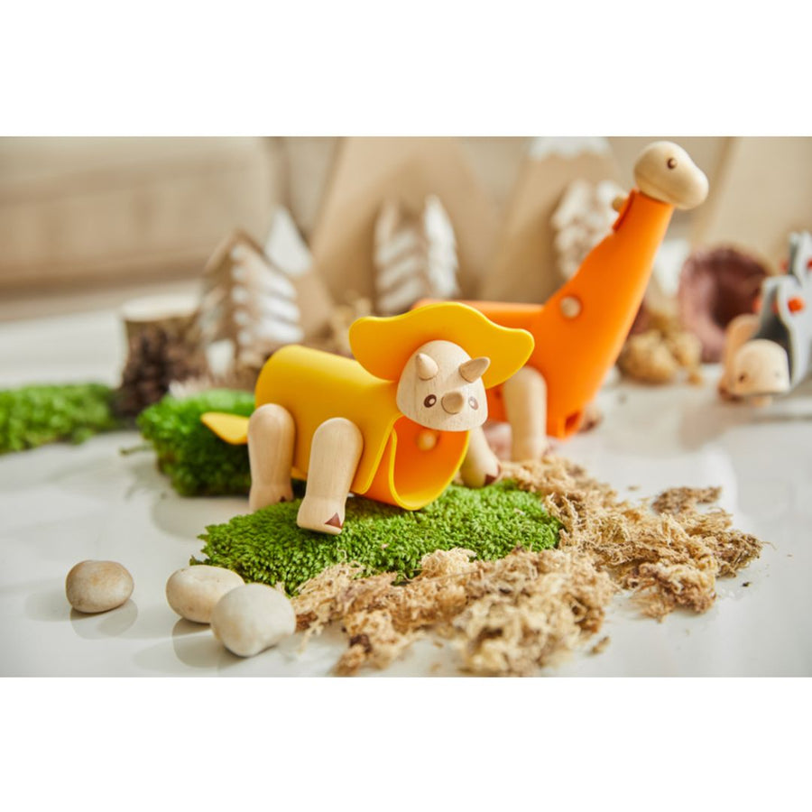 5482 DIY Triceratops