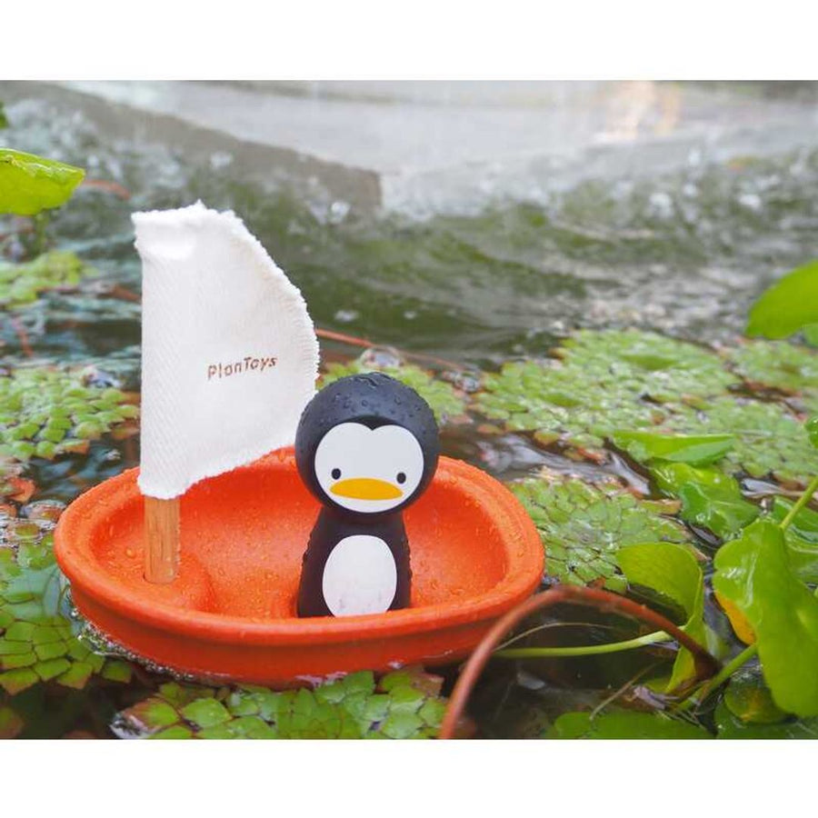 5711 Sailing Boat - Penguin
