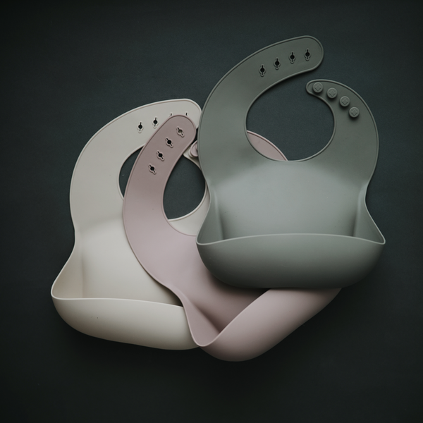 Silicone Baby Bib (Letters White)