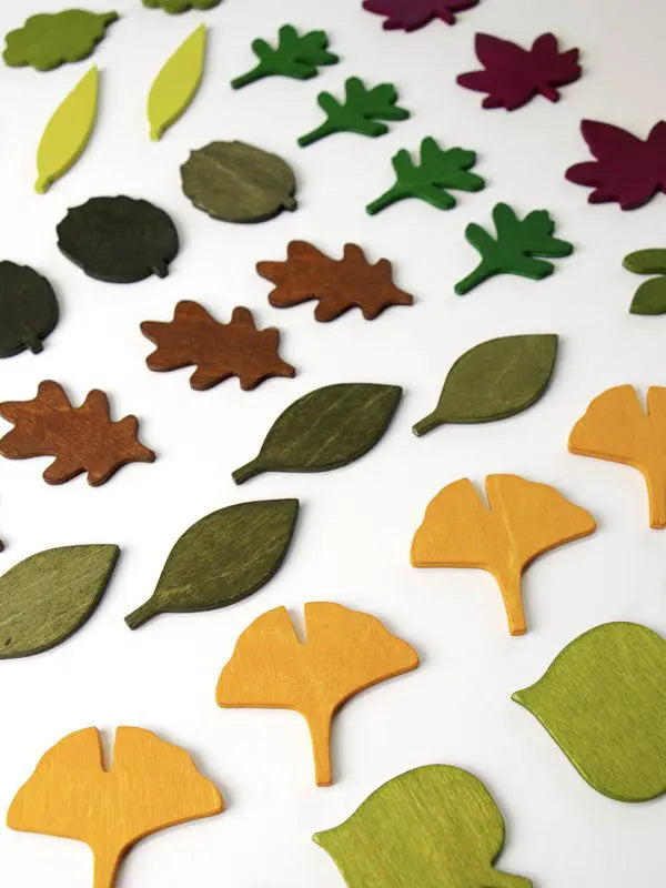 WOODLAND LEAVES