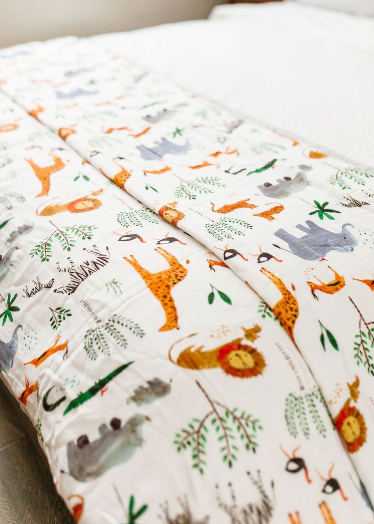 Oversized Muslin Quilt - Safari Jungle