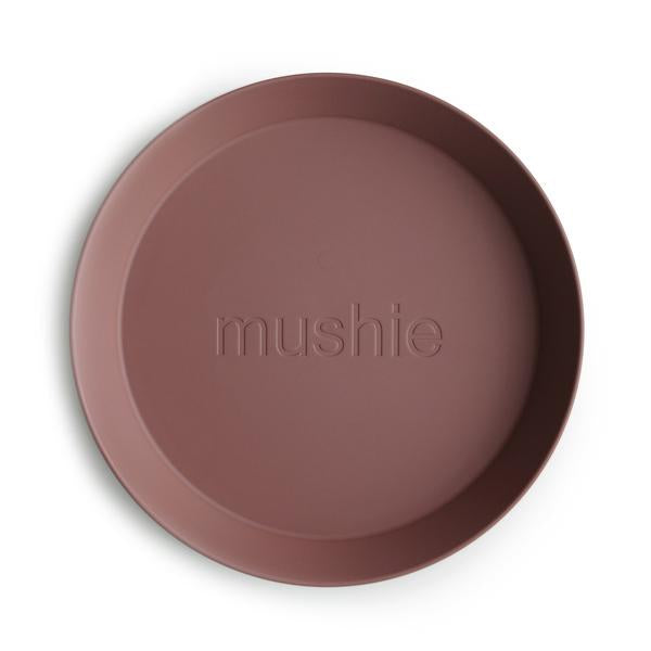 Round Dinnerware Plates, Set of 2 (Woodchuck)