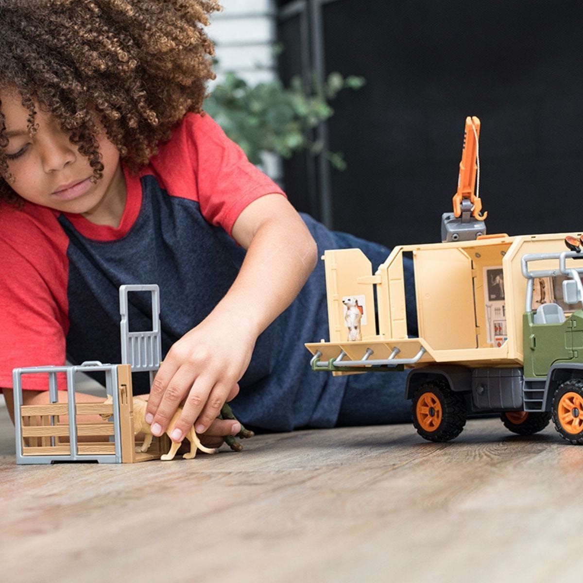 Animal rescue large truck 42475