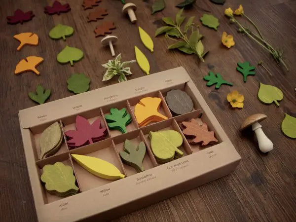 WOODLAND LEAVES
