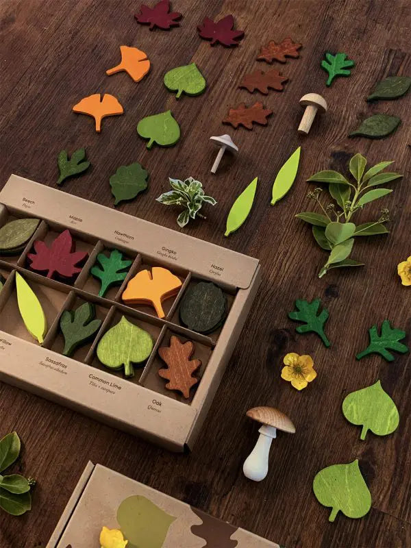 WOODLAND LEAVES
